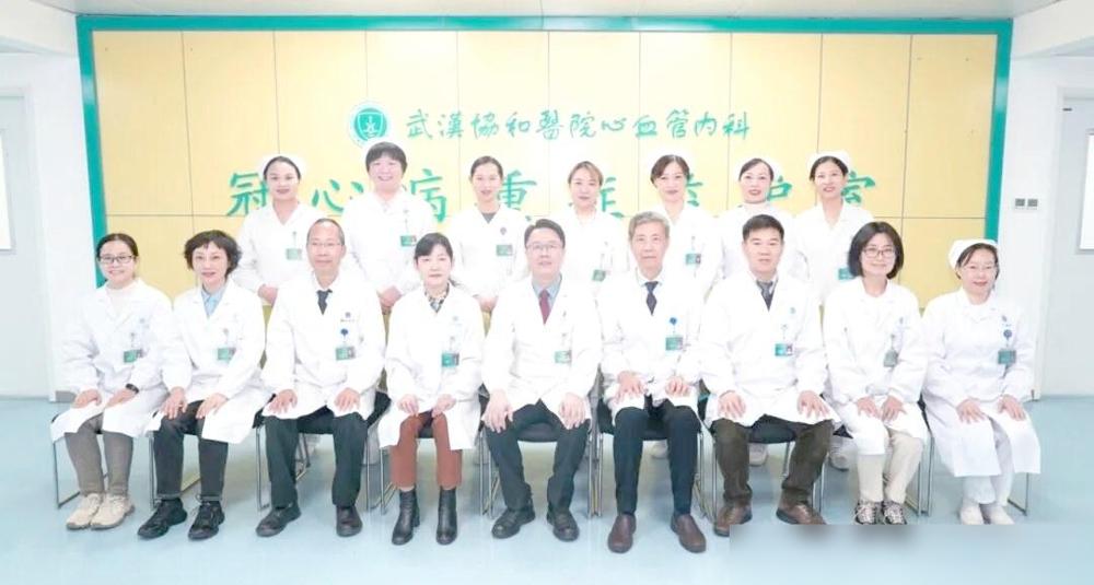 确诊高血压那天，医生说你这药得吃一辈子。可现实是，中国患者坚持吃药的平均时间，只