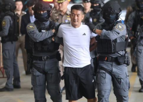 查的人越多，军队越危险？很多人看到军委反腐的雷霆手段，吓得直哆嗦，以为这是病入膏