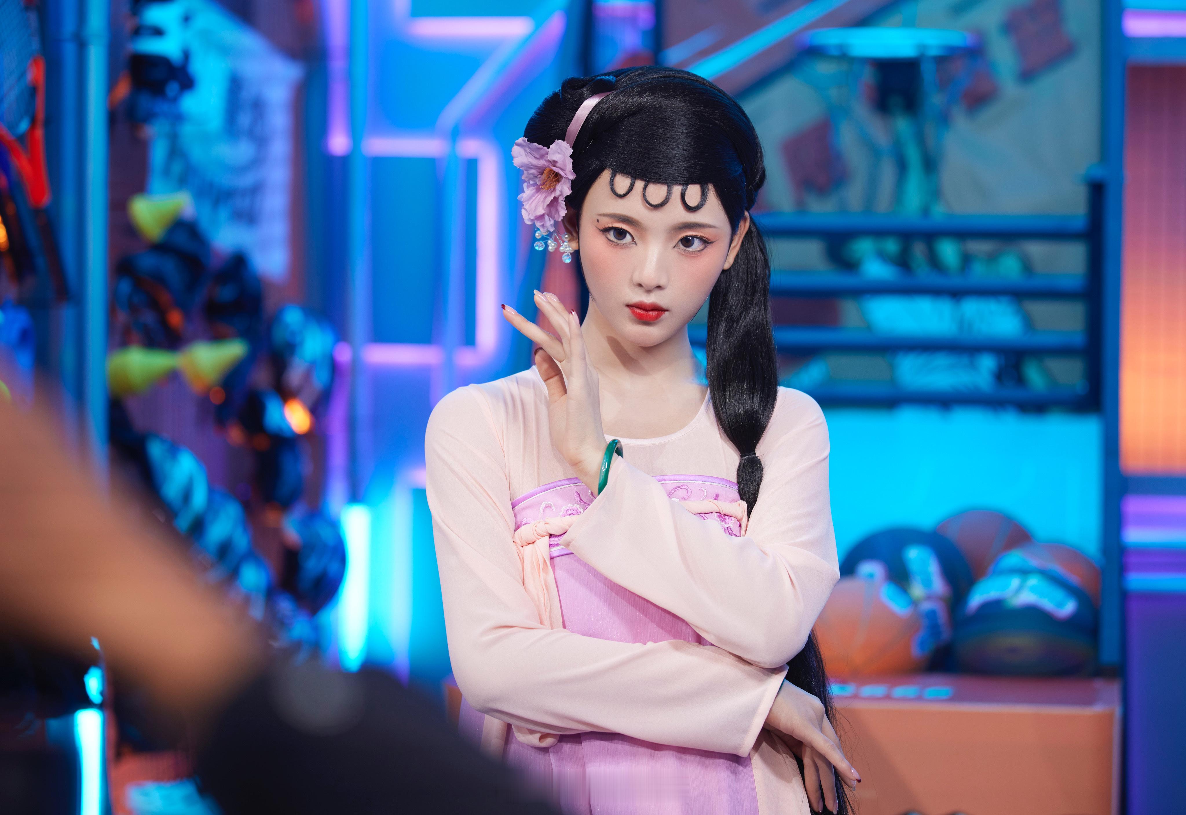 杨超越 ​​​