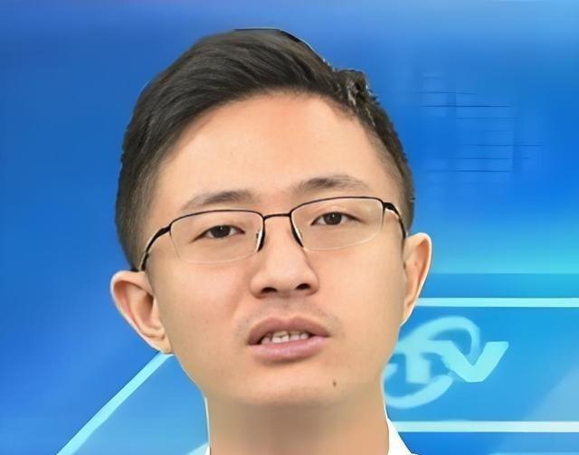 很认同台湾省的侯汉廷说的一句话，他说：当中国还很穷很破烂的时候，有人不愿意当中国