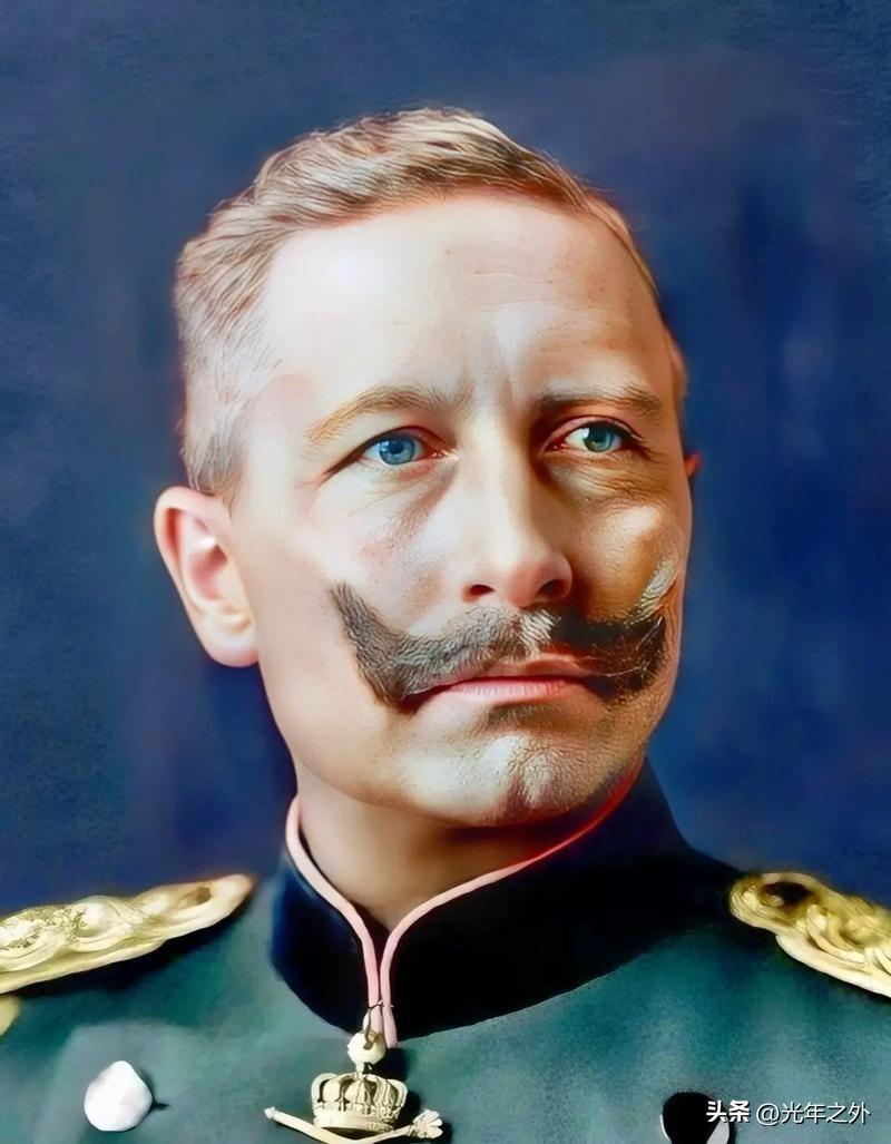 德皇狂喊杀光中国人，总司令密电急拦：瓜分中国，纯属找死！
 
1900年，德国皇