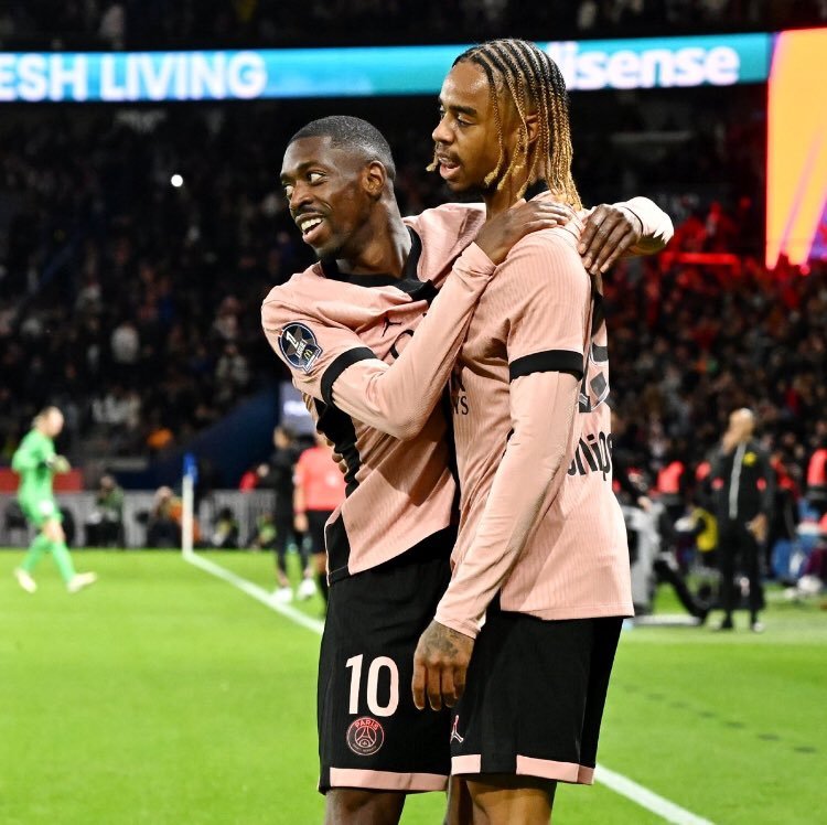 法国球迷俱乐部  ℹ️🚨布拉德利·巴科拉收到了一份新合同！在与豪尔赫·门德斯合