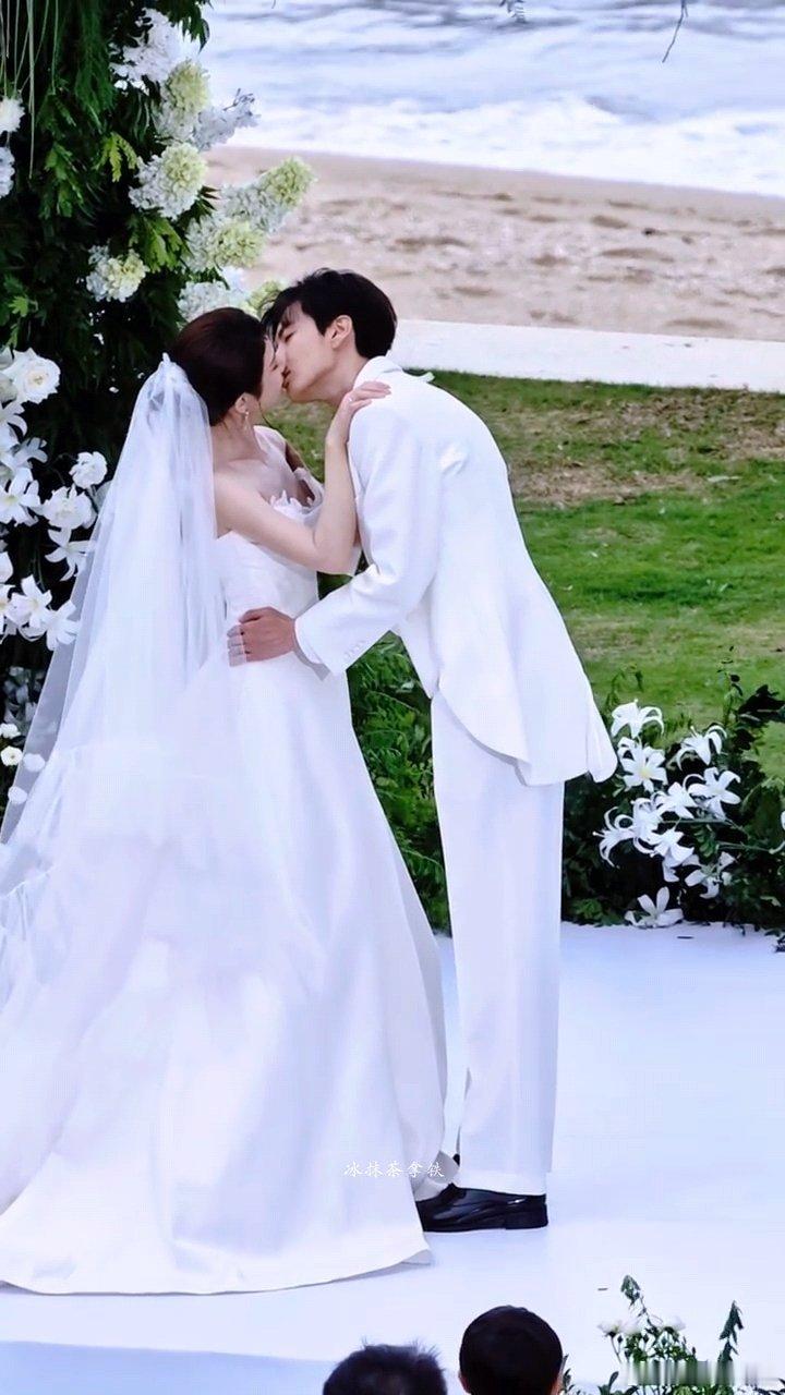 毕雯珺张淼怡婚礼吻毕雯珺张淼怡婚礼接吻路透 好甜好甜期待播出！！ 