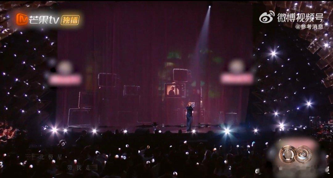 A-Lin的嗓音太会共情了！《月光爱人》的旋律响起，婉转唱腔勾勒出侠义与爱意，还