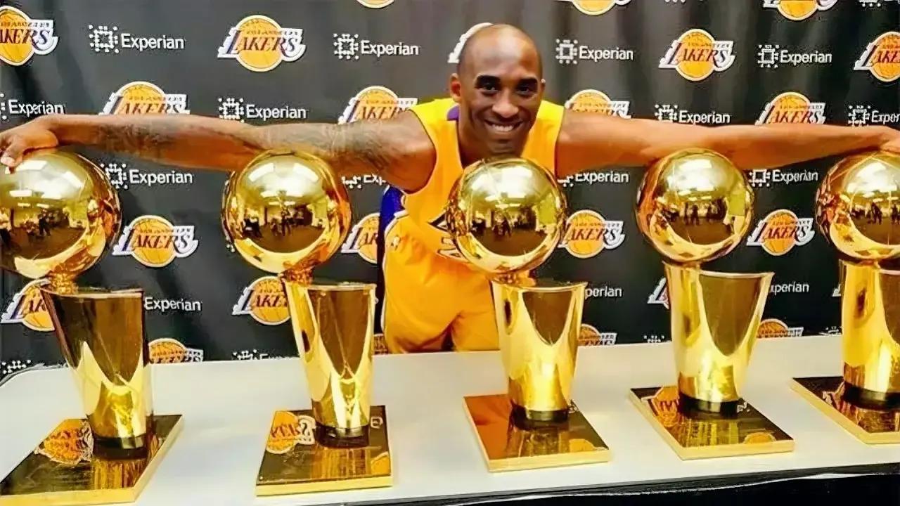 不偏不倚，NBA历史上，含金量最高的总冠军是以下这三个！

1、2015-16赛