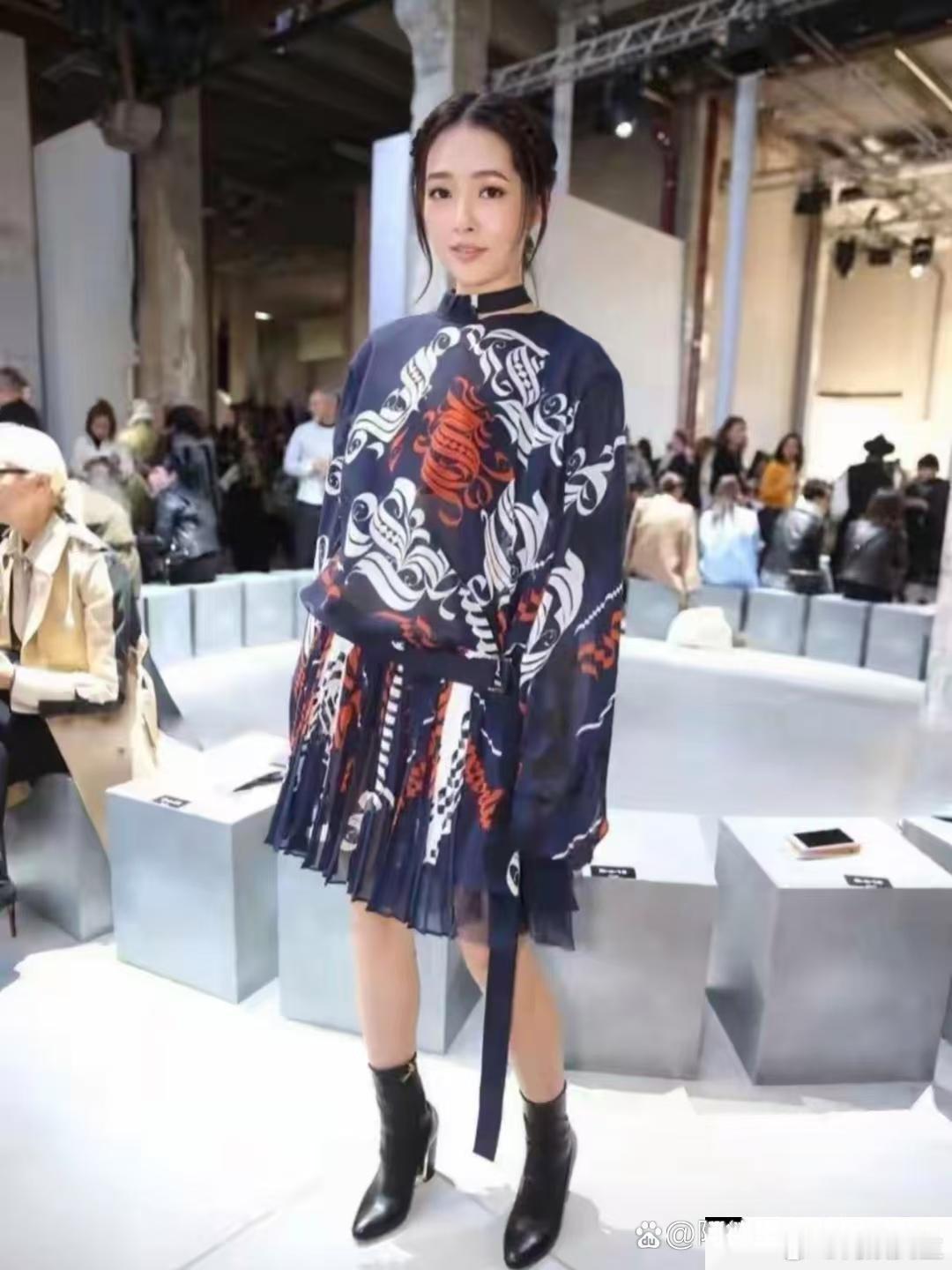 郭碧婷不会也医美了吧，都不像她了。 ​​​