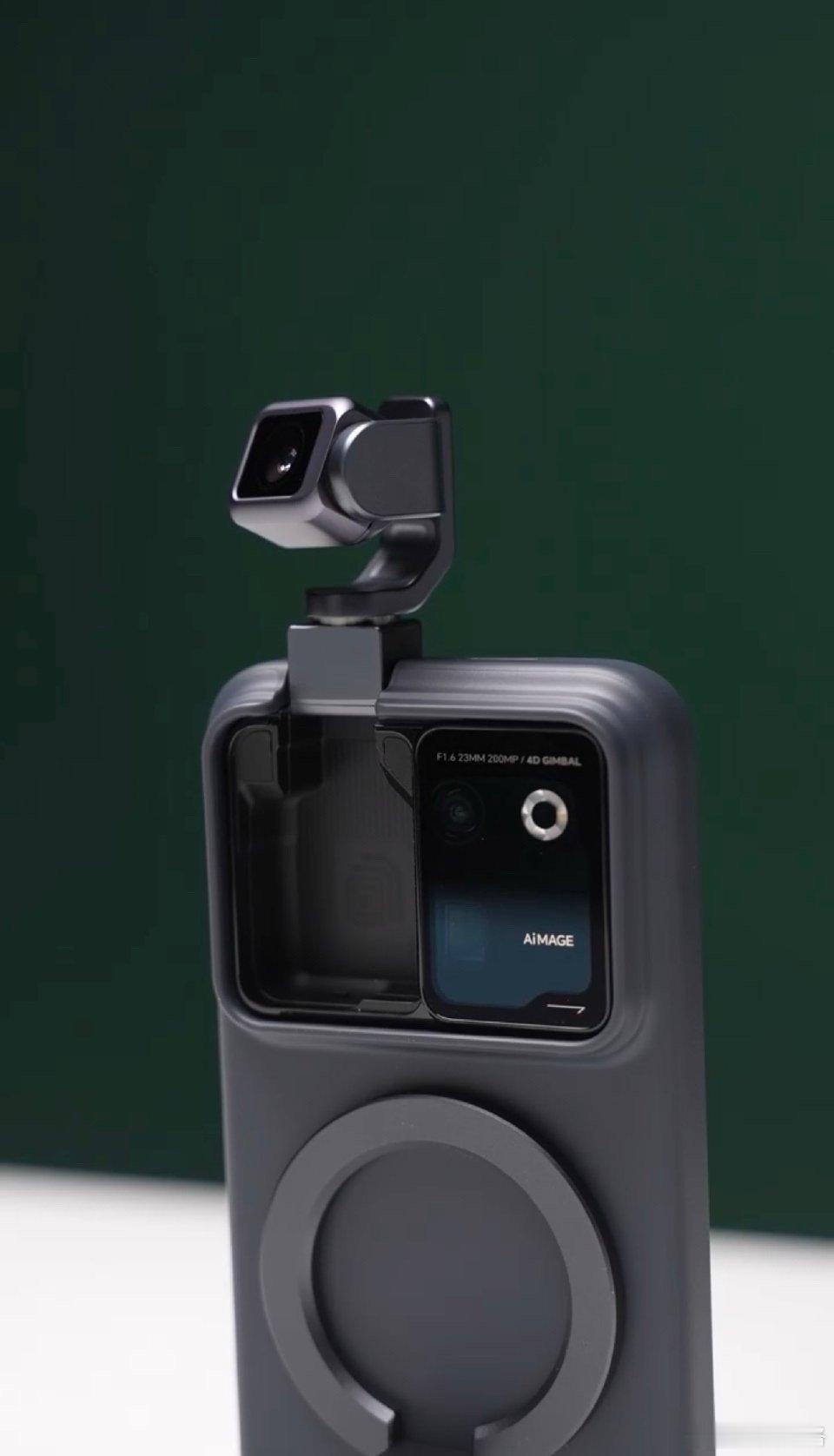 荣耀Robot Phone云台摄像机十分专业，堪称随身电影机，拍摄党狂喜 