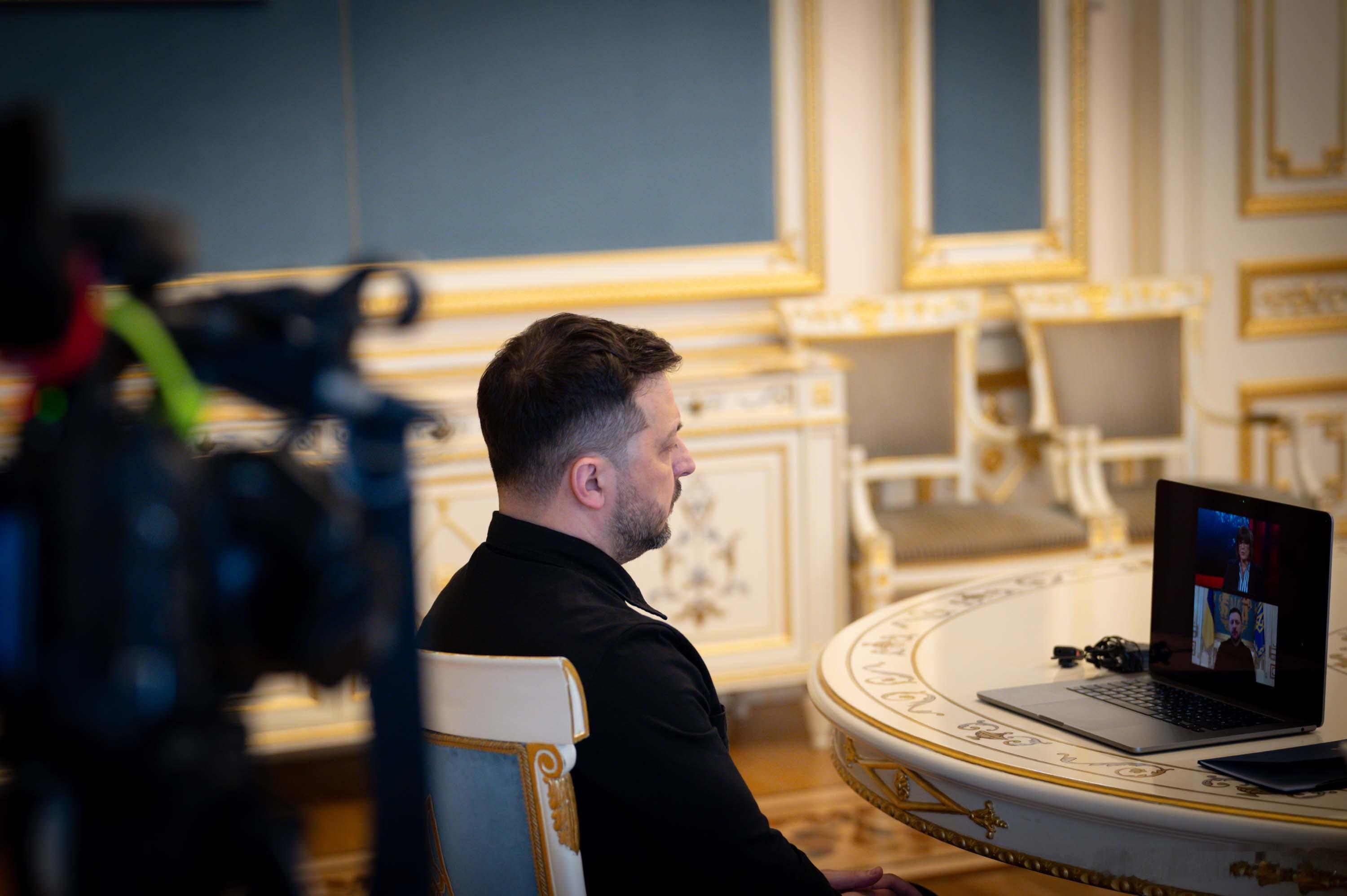 司机表示，他非常想教美国特朗普总统如何打仗泽连斯基：我们与中东国家签署了三份重要