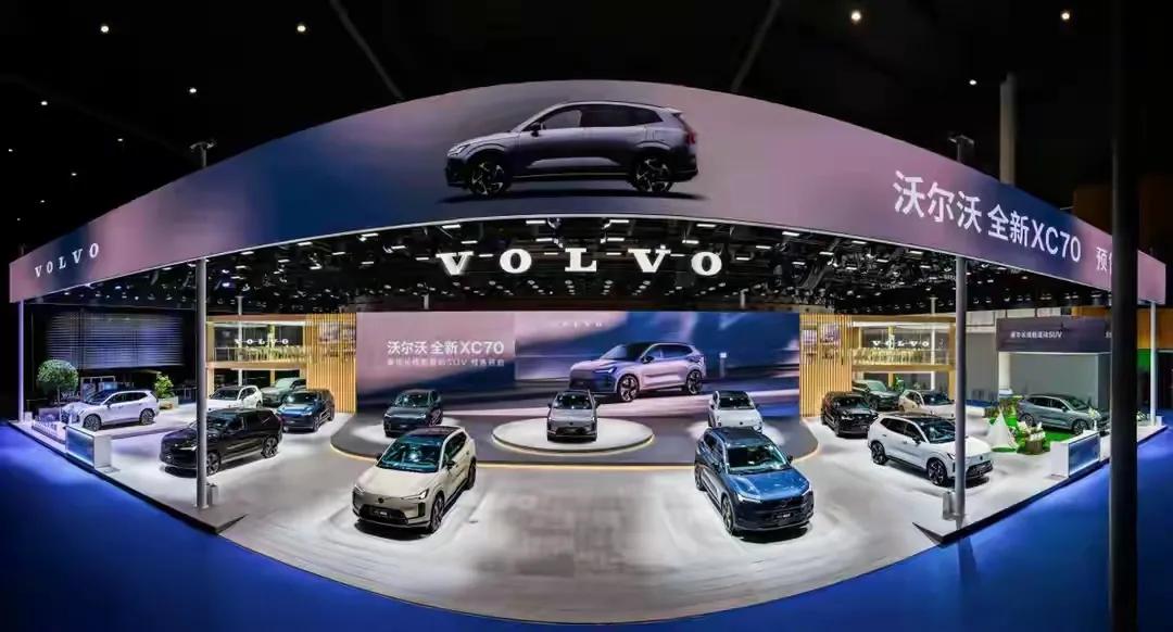 沃尔沃全新XC70：预售火爆，传统豪华混动的逆袭
 
在成都车展上，沃尔沃全新X