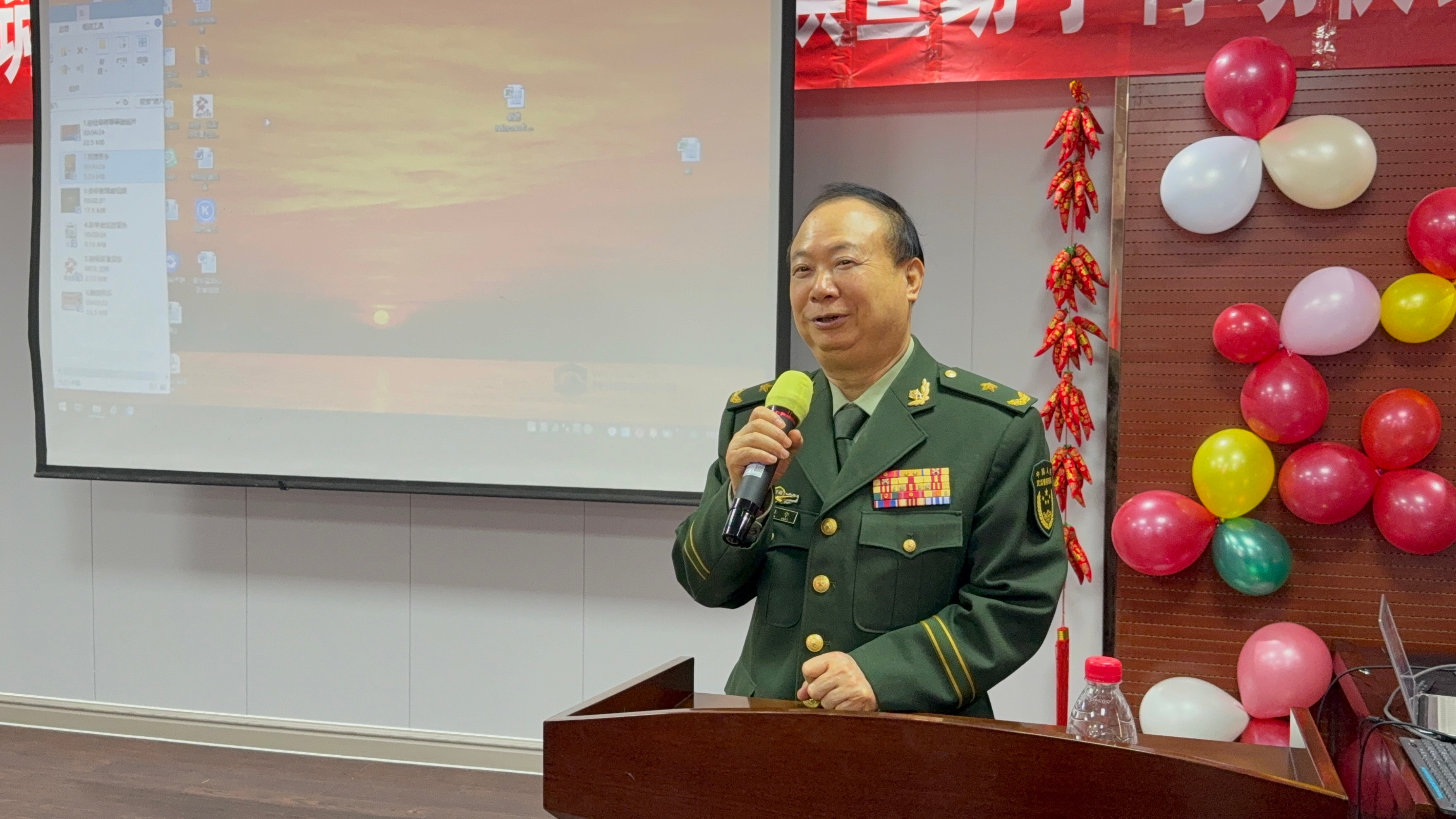 分享一个顶级勋表：“当代雷锋”荣誉称号获得者，著名肝胆外科专家，武警专业技术少将