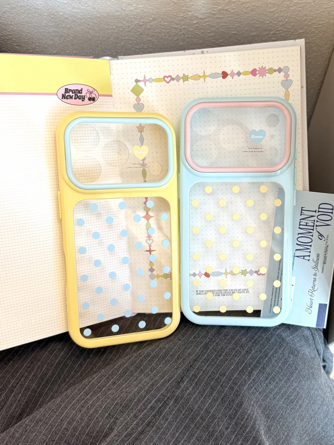OK！是双拼波点…撞色透明马卡龙波点💛🩵