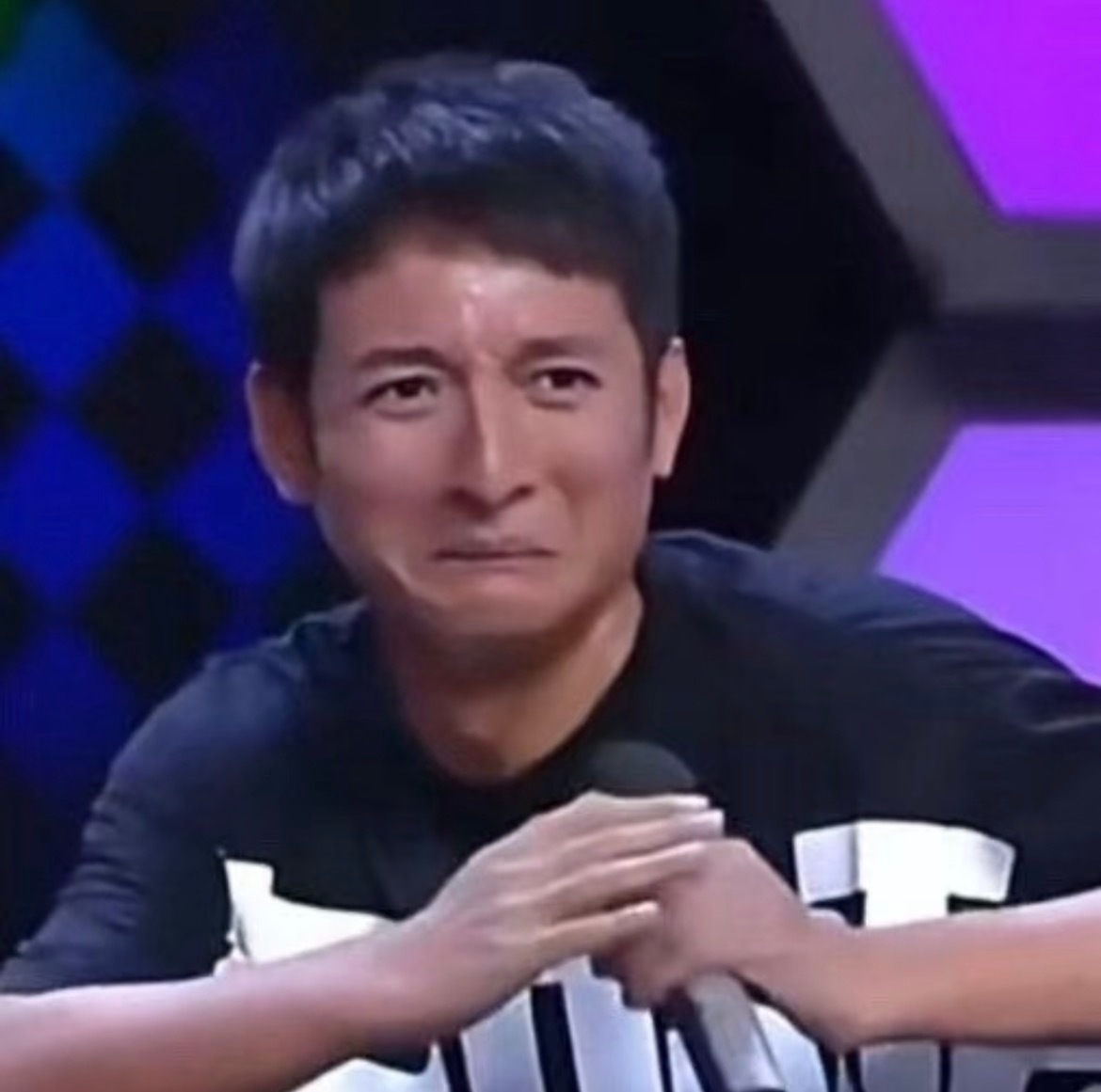 好逗啊 怎么这些傻福都喜欢拿vb当朋友圈发 