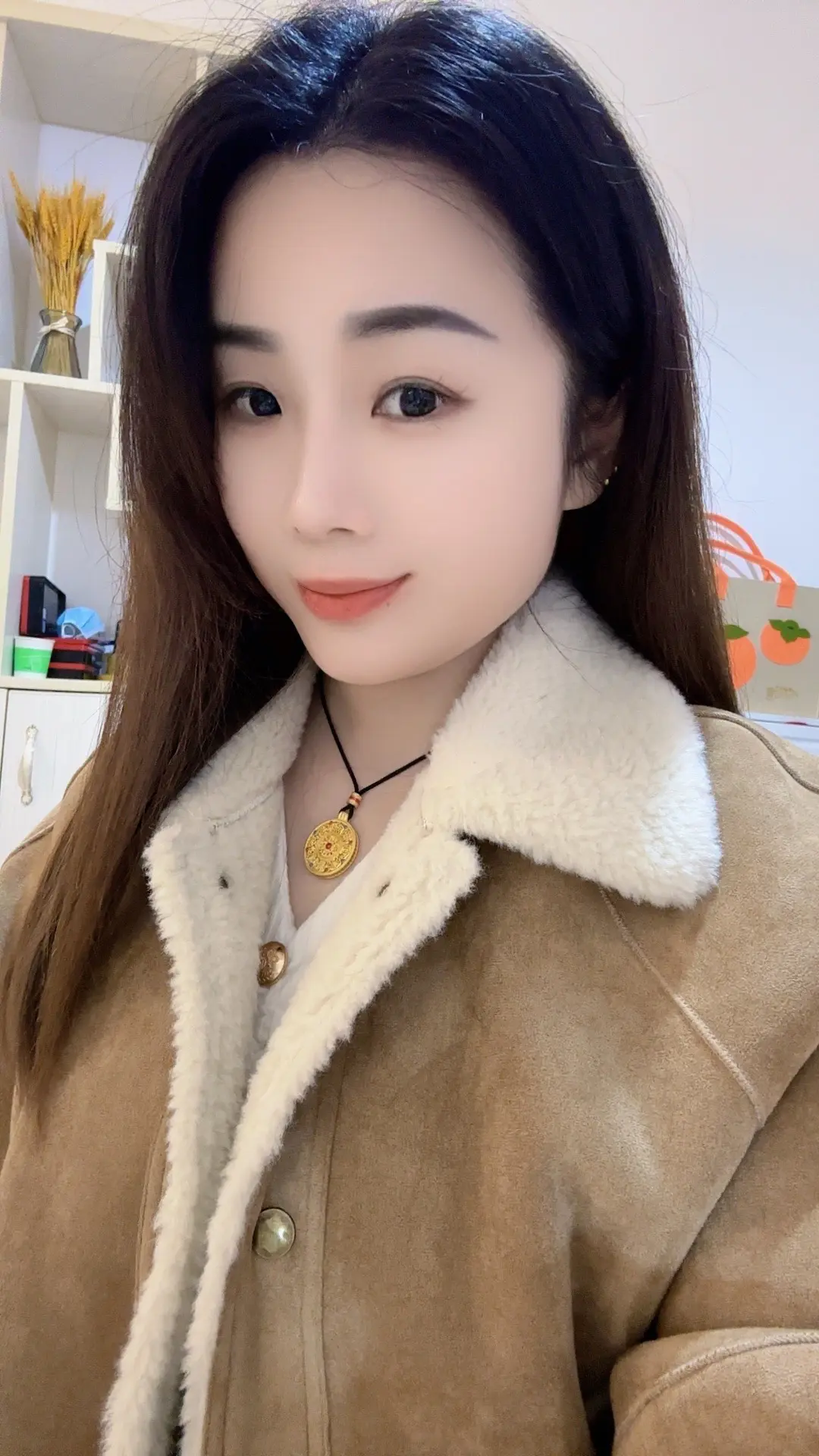 粉丝这么多，不晓得是怎么混的，浪费资源