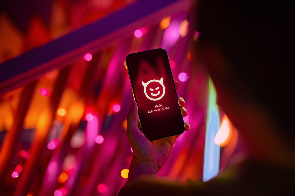 一项发表在《科学》杂志上的新研究，用了一个很损的办法来测试AI聊天机器人到底有多