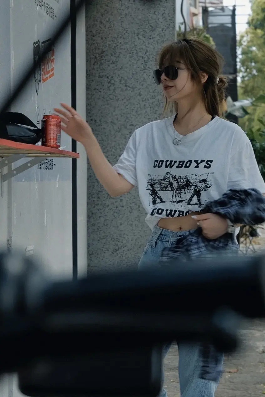 街拍就是去街上拍。