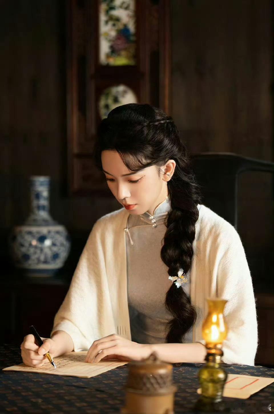 九门齐聚共谋一条出路九门看似一盘散沙的九门，骨子里刻着同一份羁绊。纵使平日纷争不