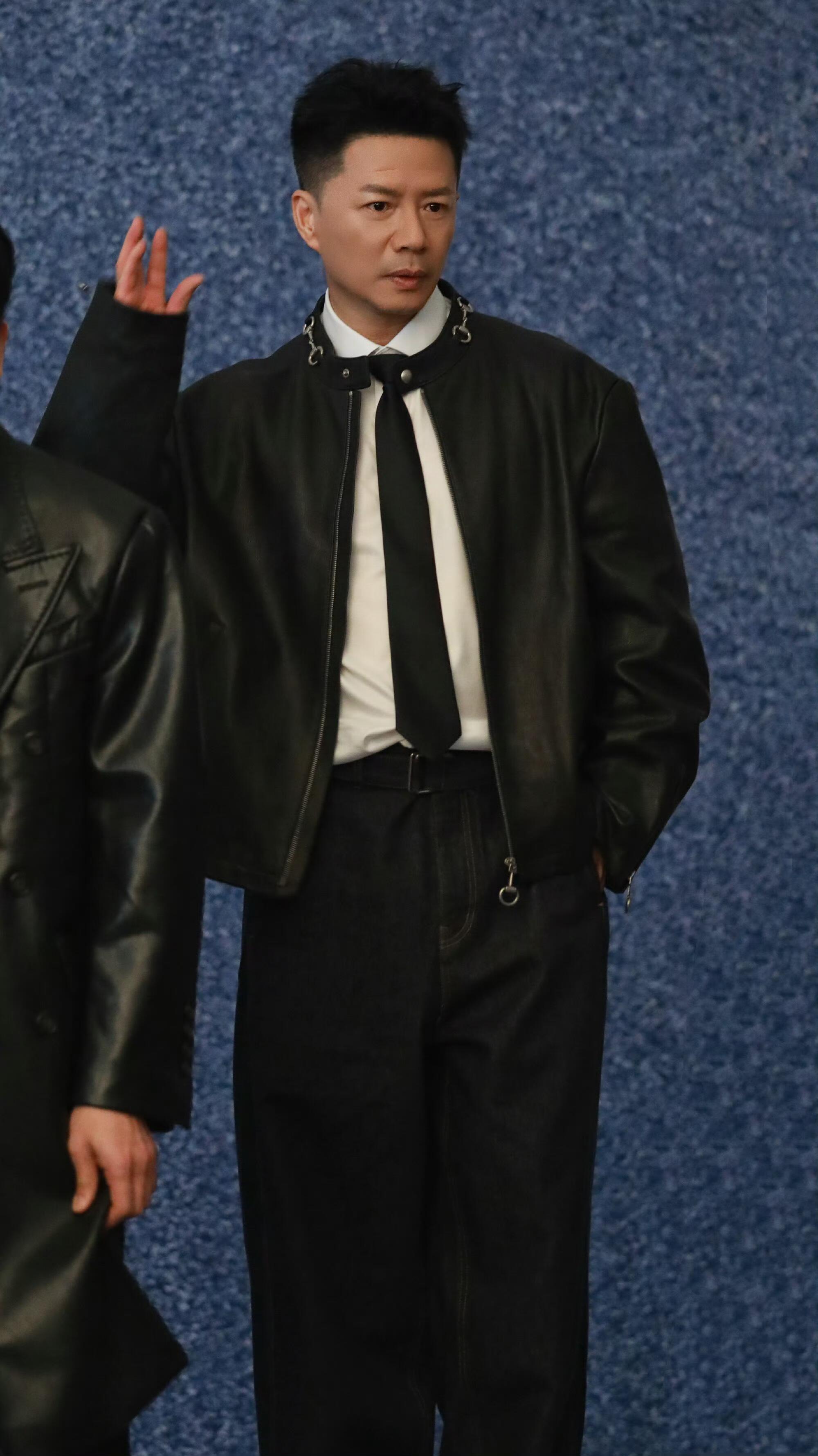 段奕宏 赛车界最严厉的长官 段奕宏的赛车长官气场太绝了！从老A到赛车指挥官，墨镜