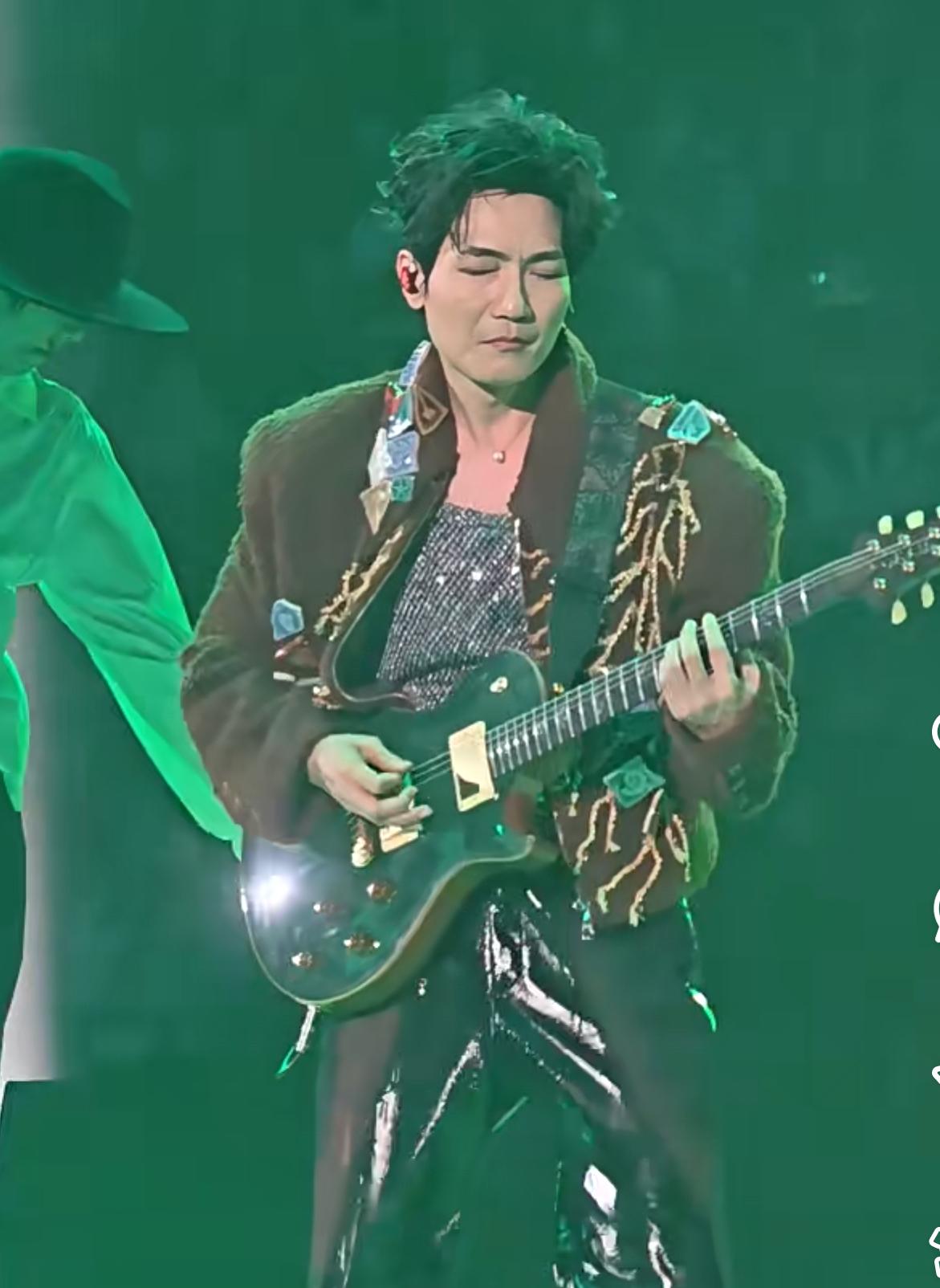 陈楚生歌王进化成舞王，来的猝不及防，杀疯了！
还停留在昨晚“荒芜之境”北京场演唱