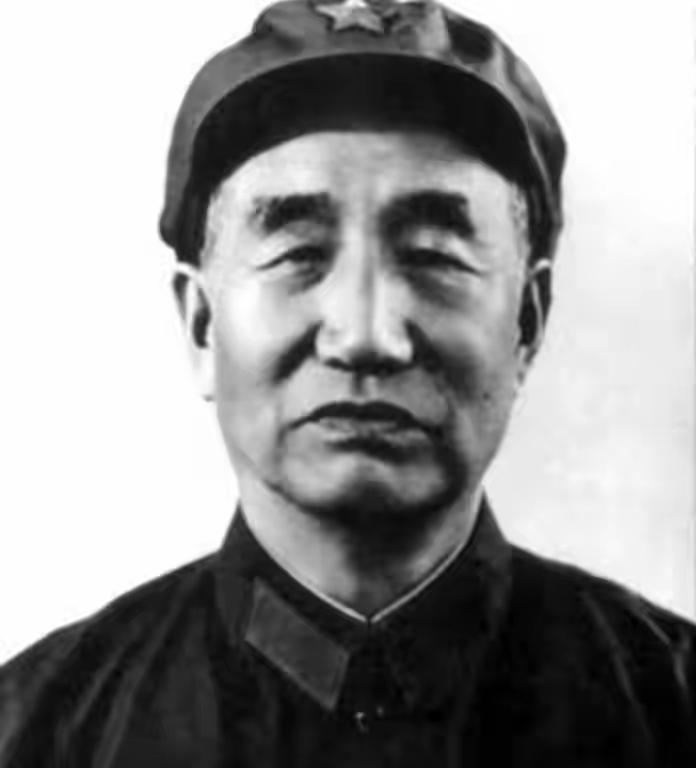 晚年徐向前在回忆录感叹，张闻天若能及早听毛主席的话就好了，背后有何故事？

徐帅