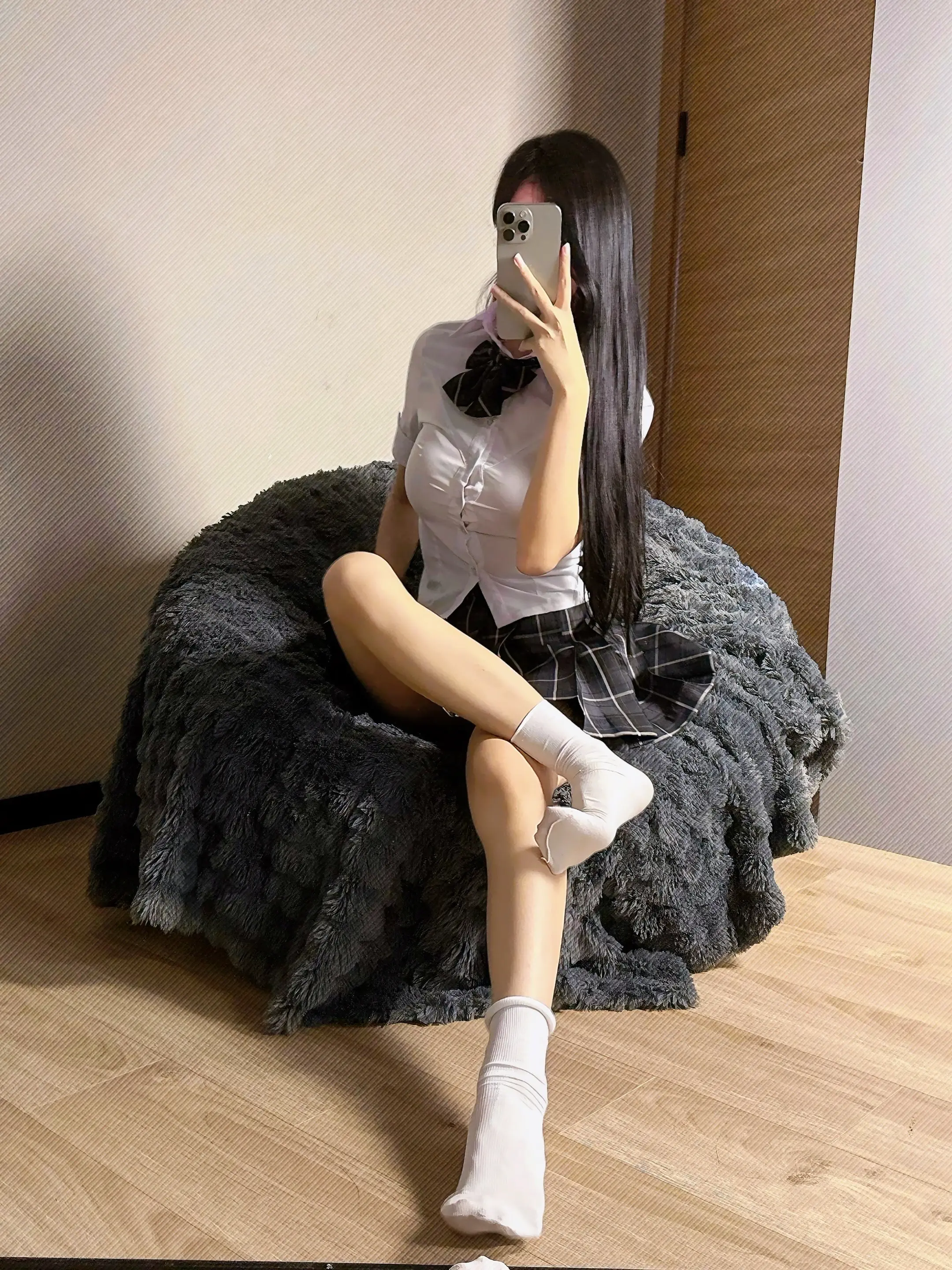 我开着大奔拉着心爱的玉芬