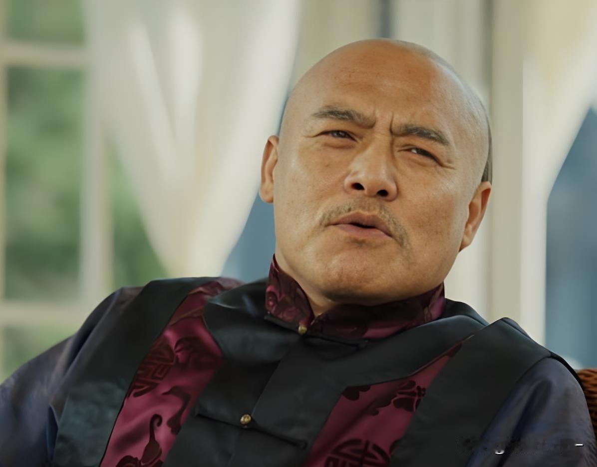 《江海潮生》，

就黑子演这盛宣怀，

明明因为铁路问题和张謇有隔阂却还是邀请参