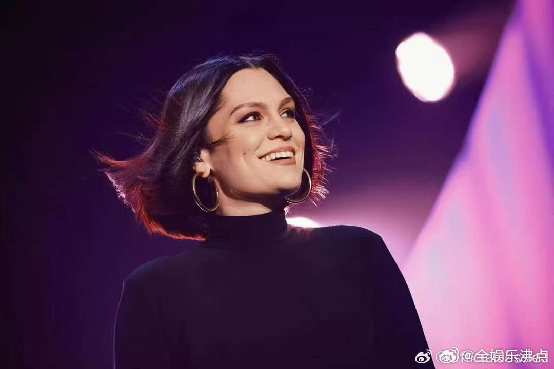 结石姐看到鸭头不敢睁眼歌手直播歌手2026 谁能想到舞台上气场十足的结石姐，会被