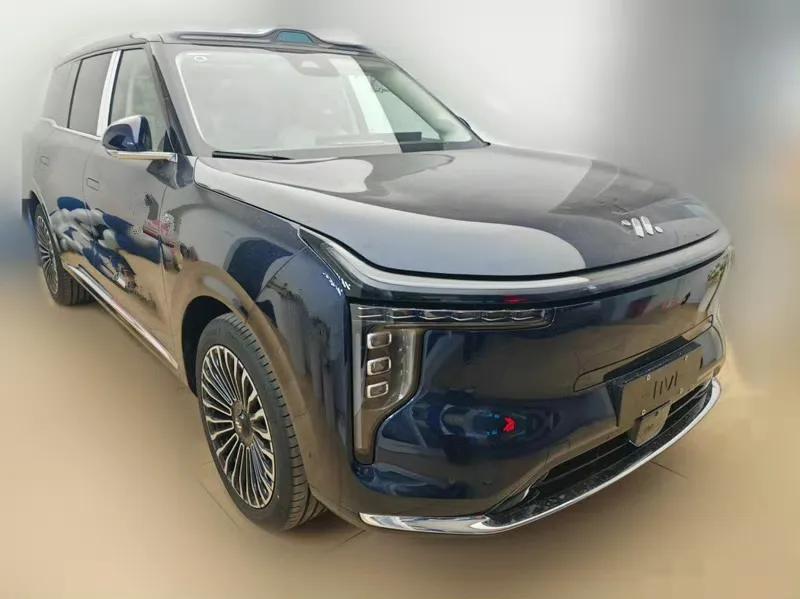 智己LS9搭载的灵蜥数字底盘3.0，以及后轮大角度转向，绝对是30万级豪华SUV