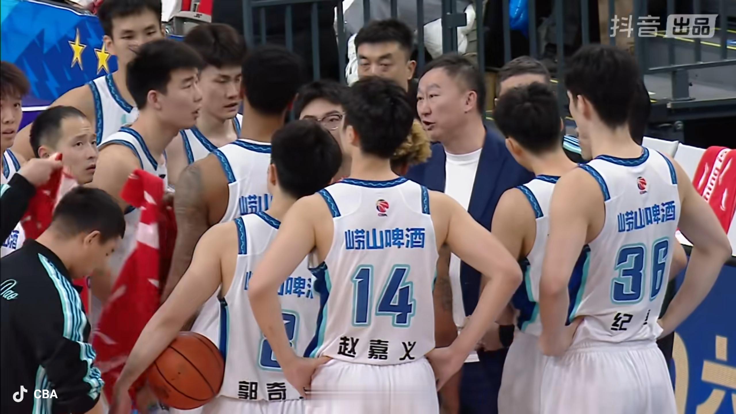 北京男篮vs青岛男篮 韦瑟斯庞感冒发烧了 这是被罚钱心疼得生病了呗韦瑟斯庞生病缺