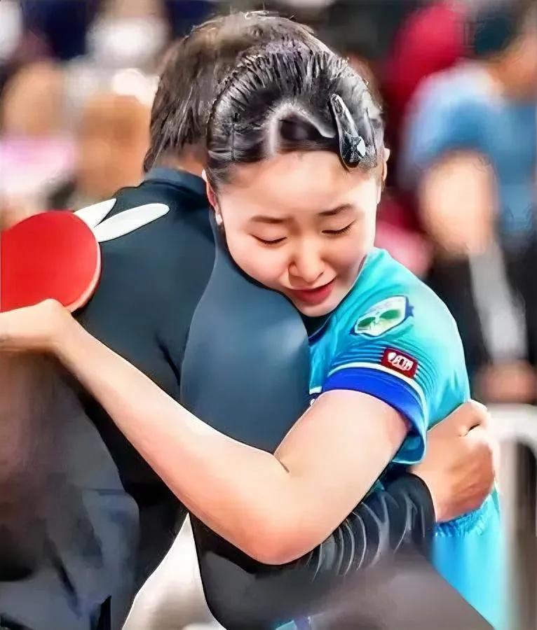 张本兄妹又搞大事

全家直接乐疯了

这回创造的记录，放眼整个乒坛都找不到第二份