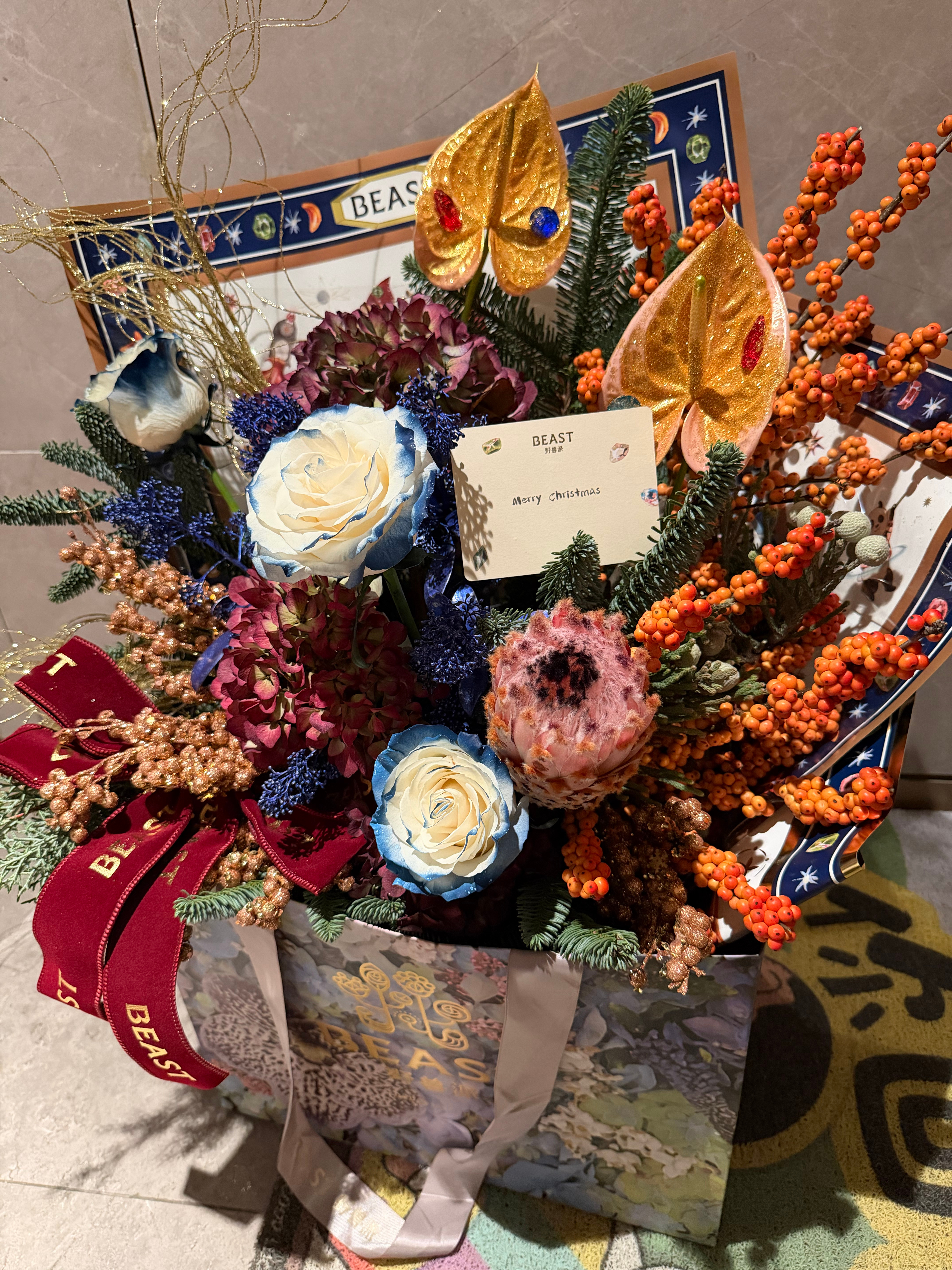 今天收到的圣诞限定配色是最喜欢的一次！！！好喜欢这种撞色好圣诞 