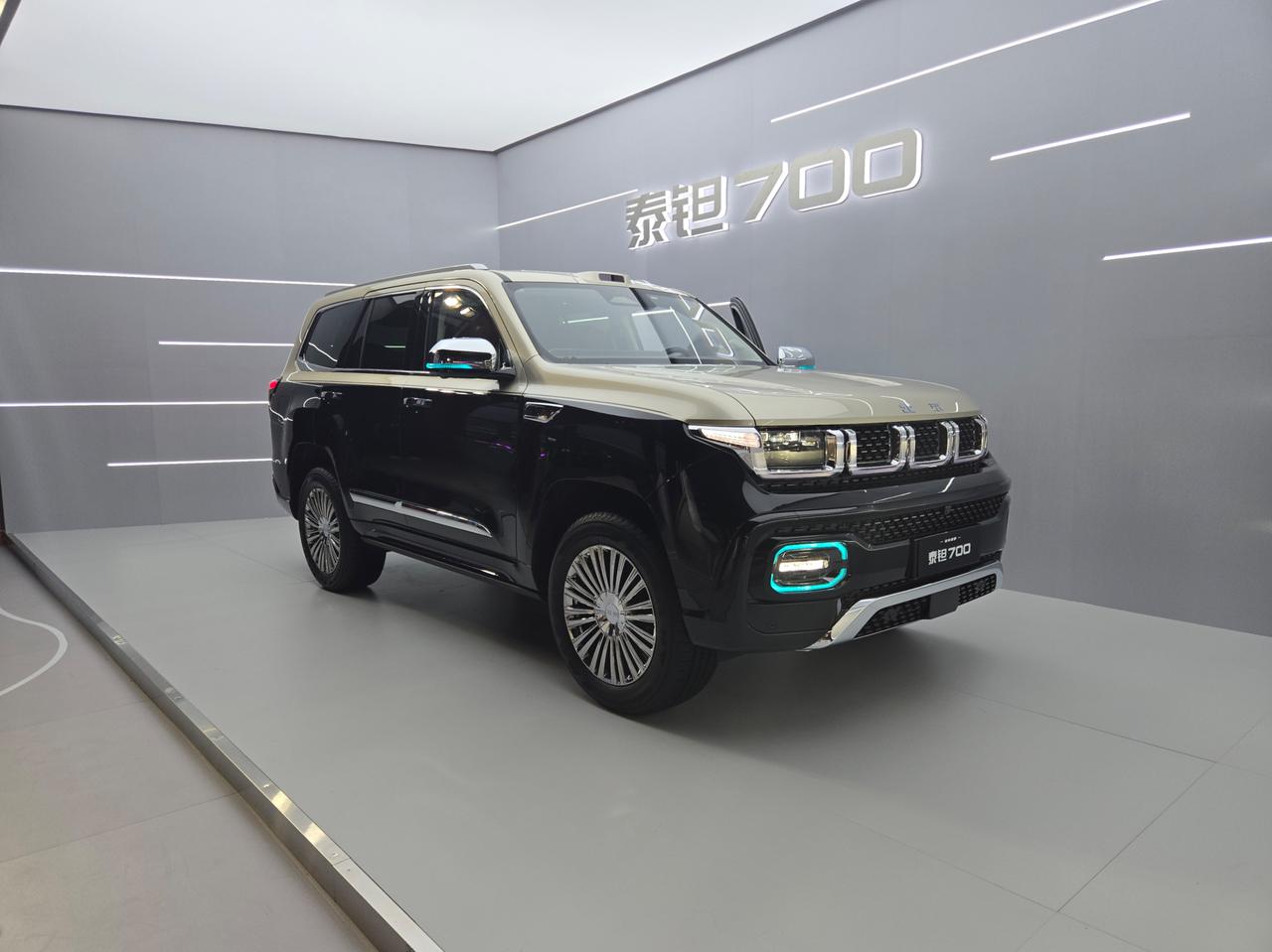 （高配）都用到华为乾崑ADS智驾的硬派越野车，北京越野泰钽700（预售29.98