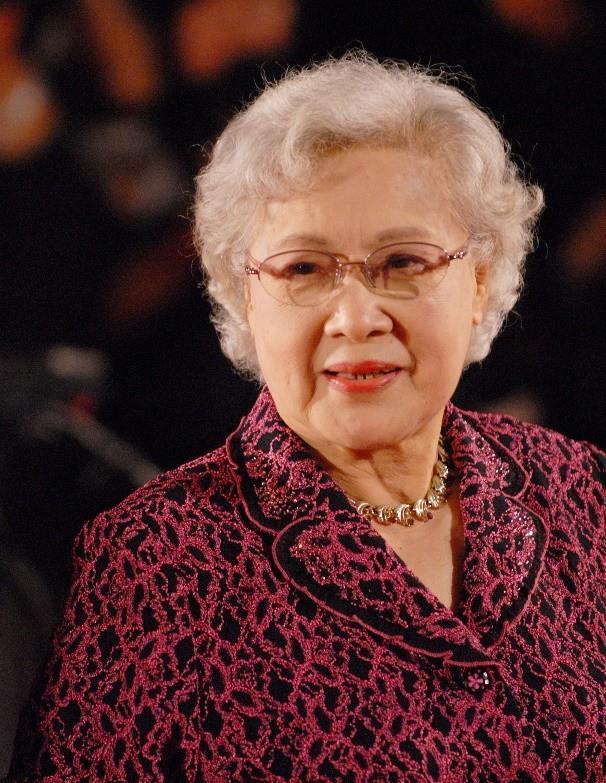 秦怡百年坎坷路：被命运暴击却活成光！

17岁偷跑离家追梦，两段婚姻碎了：丈夫限