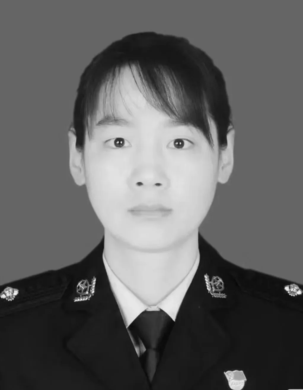 请你停留一秒！ 向甘肃女交警史杰烈士致敬！永垂不朽！