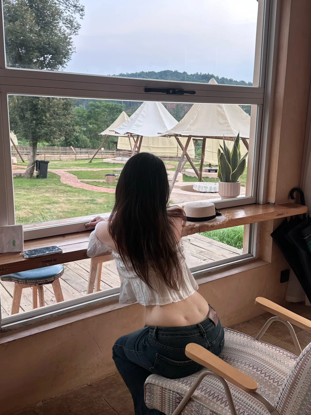 看背影就觉得很美了