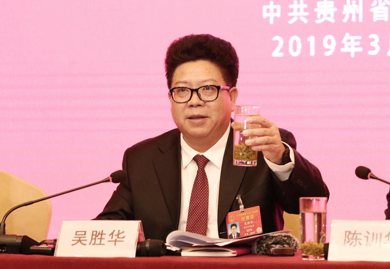 “债都是前面欠的，凭什么让我还”，吴胜华在毕节任职期间，曾多次在公开场合说出这样