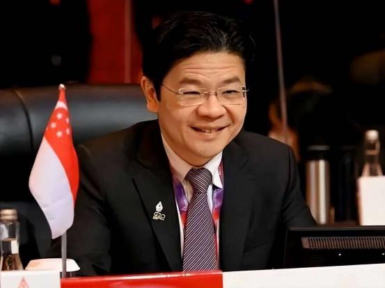 菲律宾倒向了美国，新加坡倒向了美国，柬埔寨倒向了美国，越南也在倒向美国的路上..