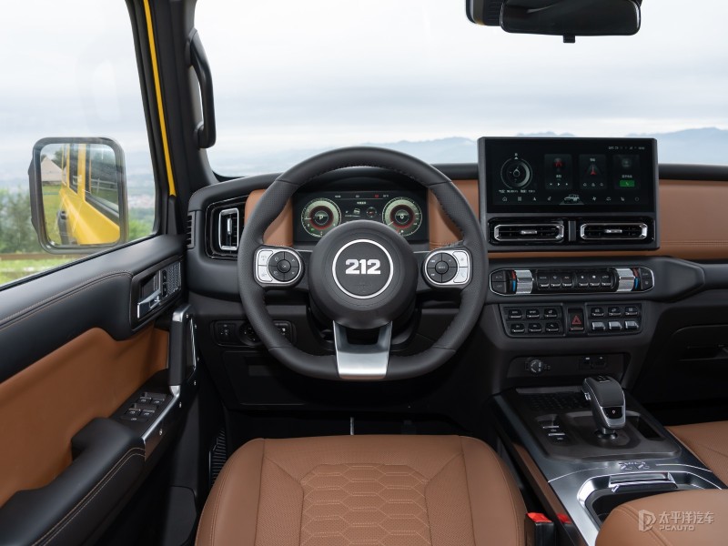 硬派造型/双动力布局 实拍212 T01系列