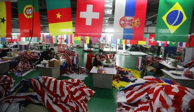 中国智造承包了世界杯半壁江山这届世界杯里的山东含量拉满了 每一次精准判罚，背后都