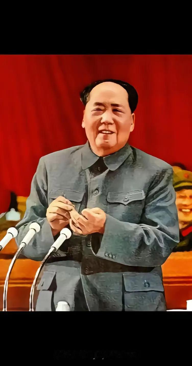 近代史最极致的对比：一人撑起华夏，一人掏空国运，看懂才知何为格局
 
很多80后