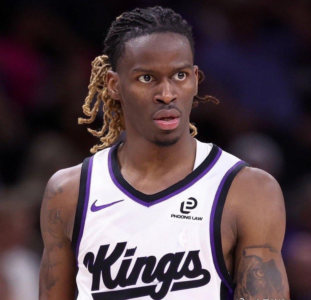 Sam Amick：目前有10支球队正在追逐基翁·埃利斯，可能会很快达成交易。 