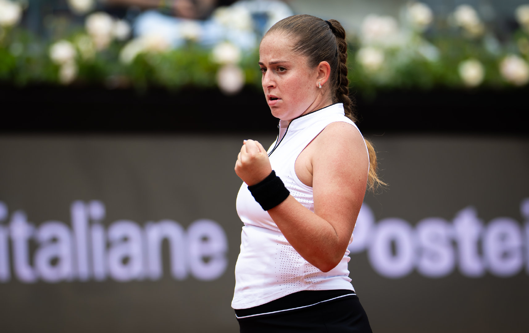 WTA1000罗马站第二日完整赛果👇玛利亚 6-0 6-3 里内特西尼亚科娃 