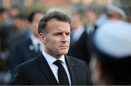 美法两个大佬级总统，直接撕破脸互怼了，吵得那叫一个凶，连北约的死活都不管，这场架