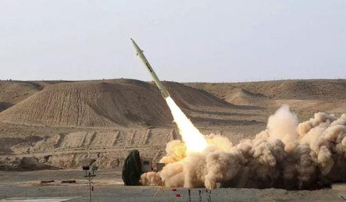 伊朗新领袖穆杰塔巴首次露面！

前最高领袖阿里·哈梅内伊遇袭身亡，整个国家都处在