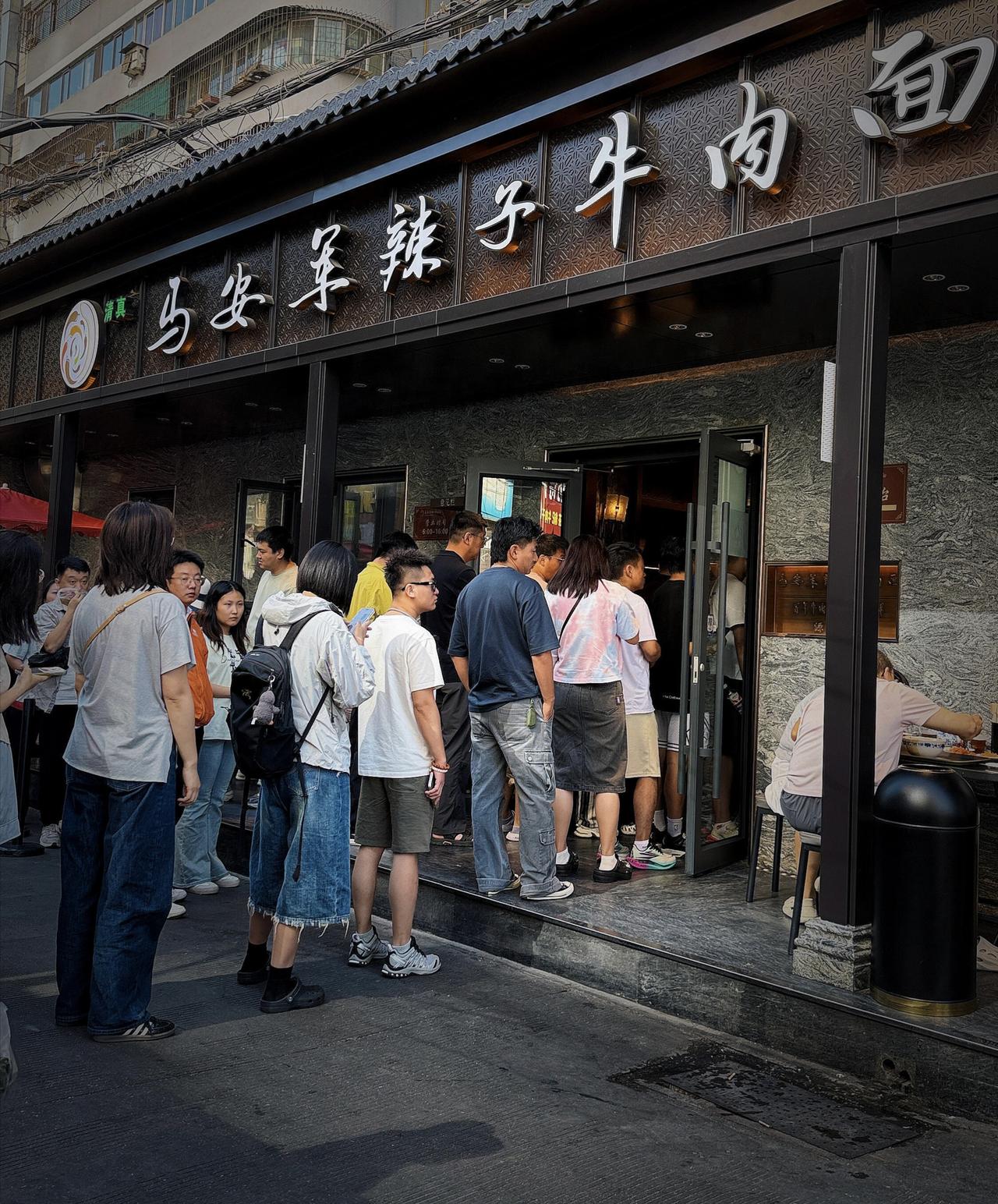 一直以为，兰州牛肉面只是当地人专属的早餐仪式，直到亲身奔赴兰州，才彻底刷新了我的