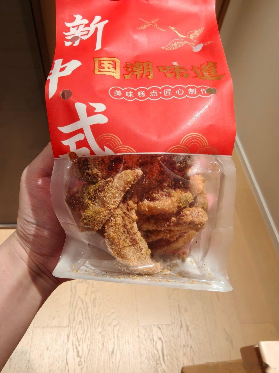 昨天刷到个熬油渣的视频，又看到江停推荐这个猪油渣突然好馋早上孕反 吐了太油没法消