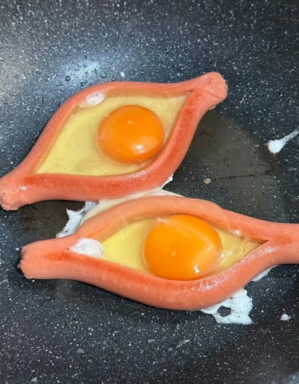 淀粉肠进入瑜伽裤时代 普普通通的淀粉肠吃出了健康新时代～到底谁研究的呢？我可爱吃