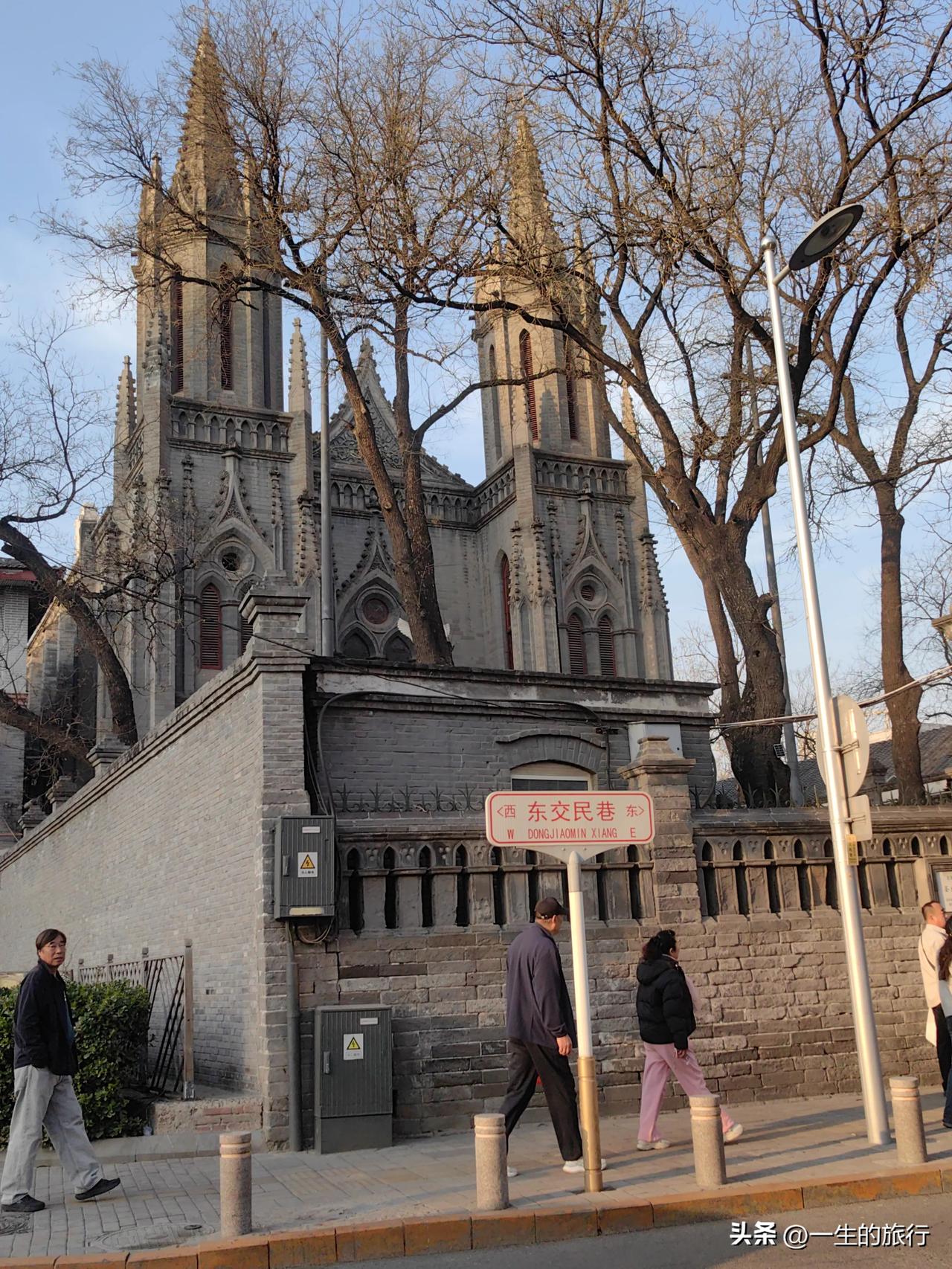 圣米厄尔教堂，位于北京市东城区东交民巷甲13号，是北京城区最小、也是西方传教士在