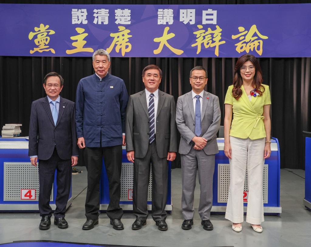 国共领导人见面？郝龙斌提对等尊严  郑丽文指对话和解

民党主席选举辩论最终场今