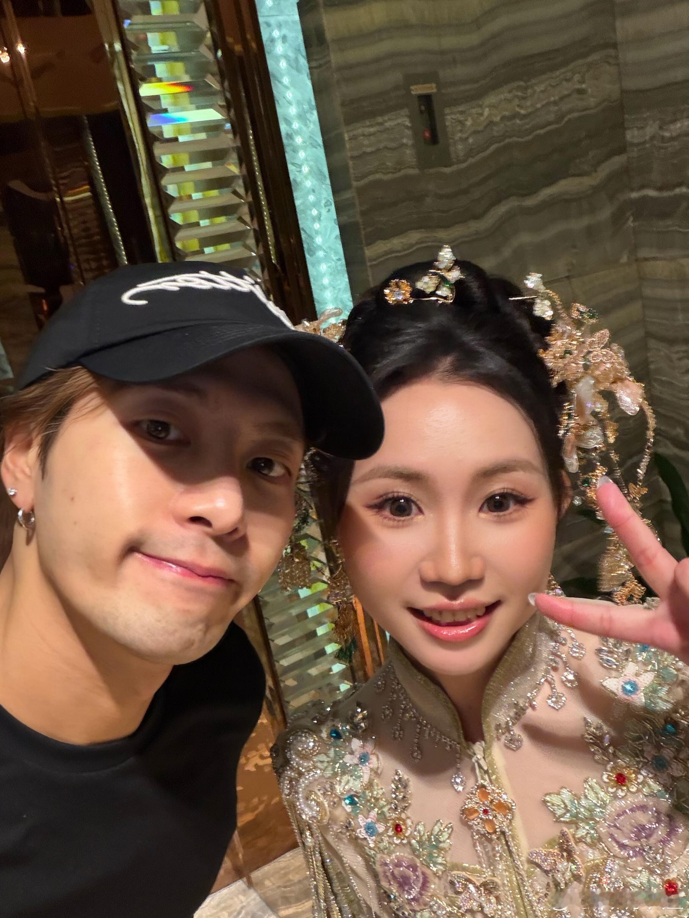 今天的幸运新娘偶遇王嘉尔我也想偶遇哥哥呢