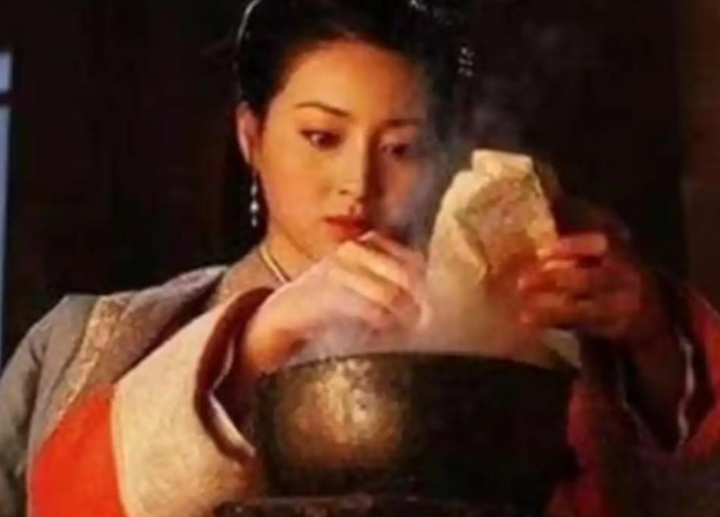 古人常说的春药到底是什么？其实原料就在你家厨房边上！

咱们先说说最常见的，就是